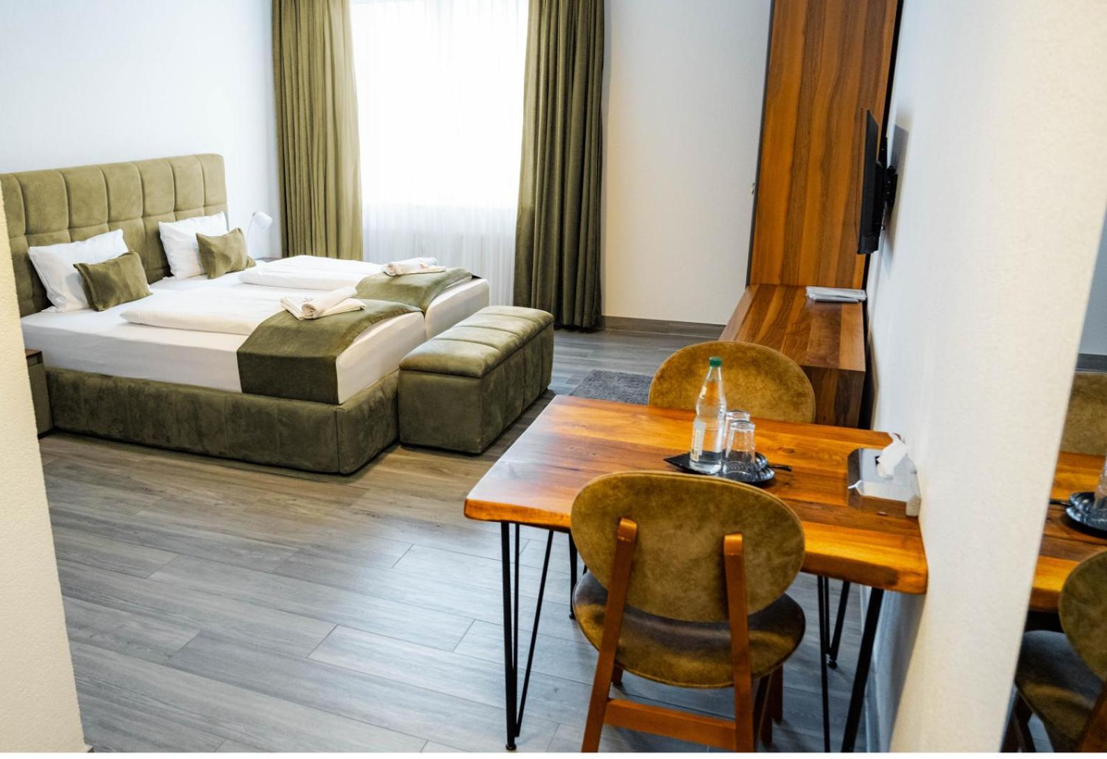 E&B Hotel Korb Eksteriør bilde